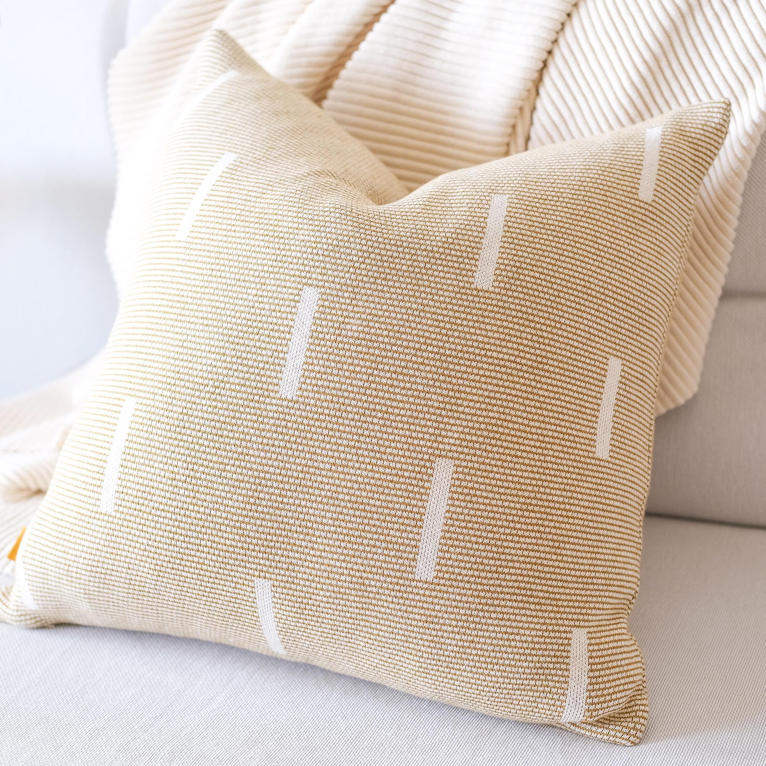 Lumi Living 100% Cotton Knitted Soft Modern Geometric Dash Lines Throw Pillow Cover 18x18 (Blue or Mustard Yellow)